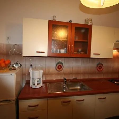 Apartment In Silo/insel Krk 13547